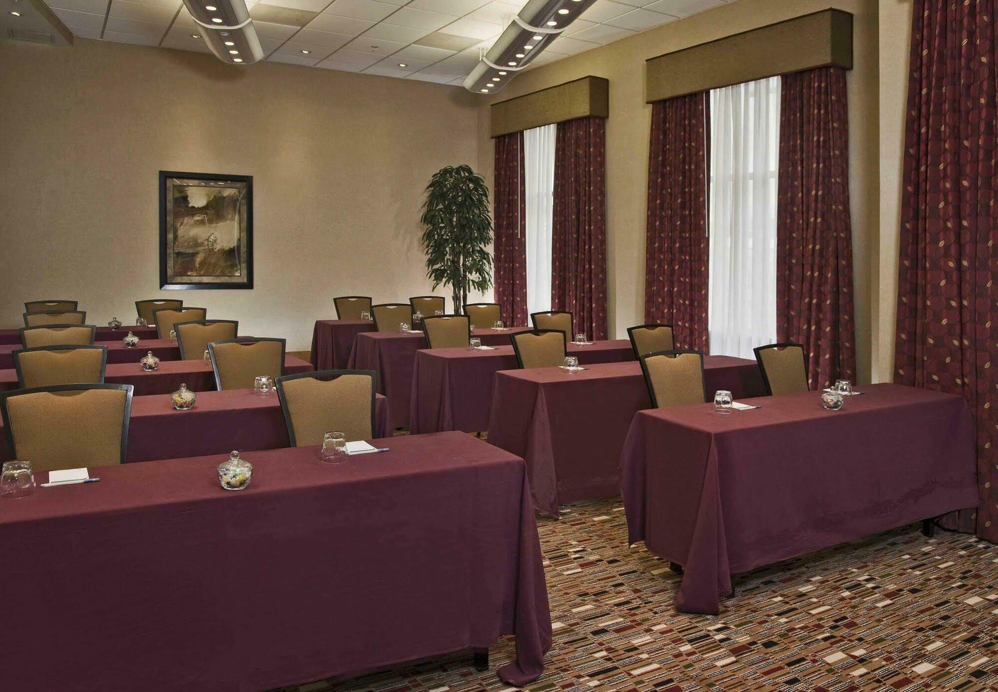 Residence Inn By Marriott Springfield Old Keene Mill Kinh doanh bức ảnh